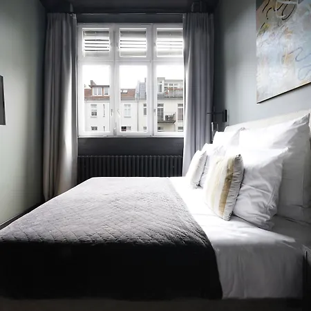 Numa Sketch Aparthotel 4*